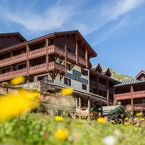 Hotel Village Montana By Les Etincelles